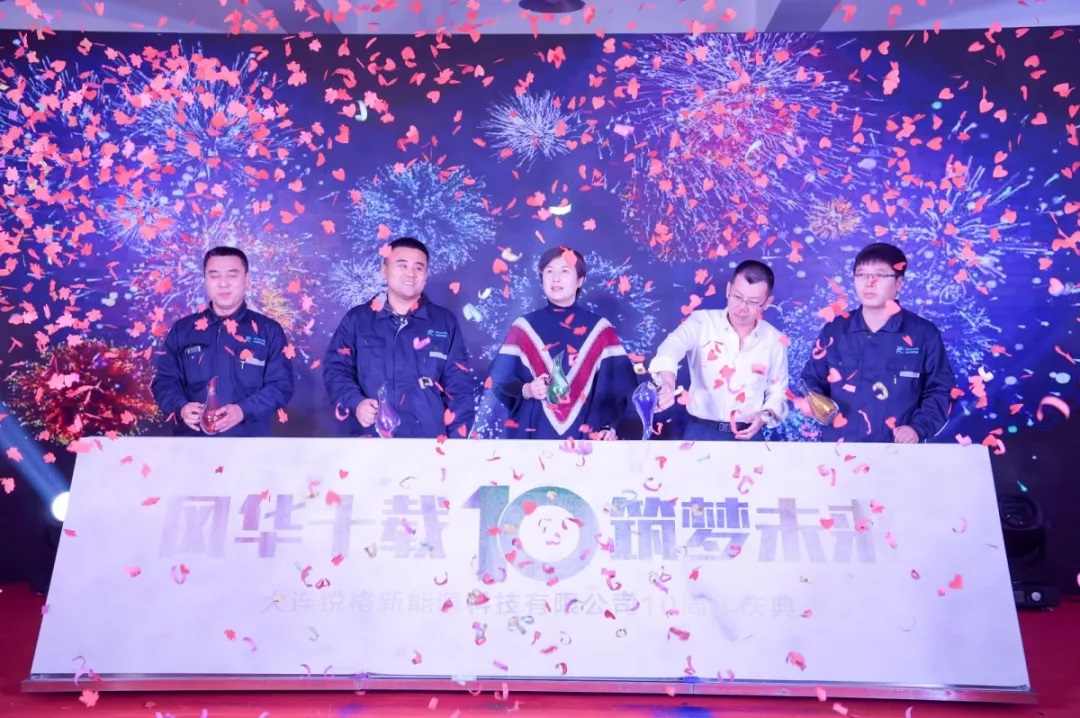 ��˹��--ȫ�����ݻ�����Ϸƽ̨