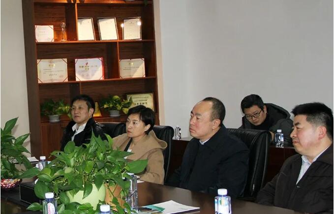 ��˹��--ȫ�����ݻ�����Ϸƽ̨