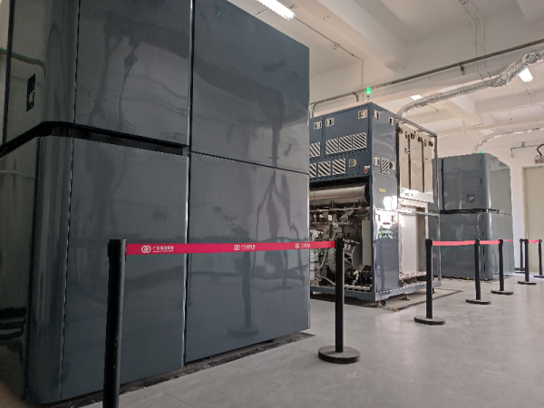 ��˹��--ȫ�����ݻ�����Ϸƽ̨