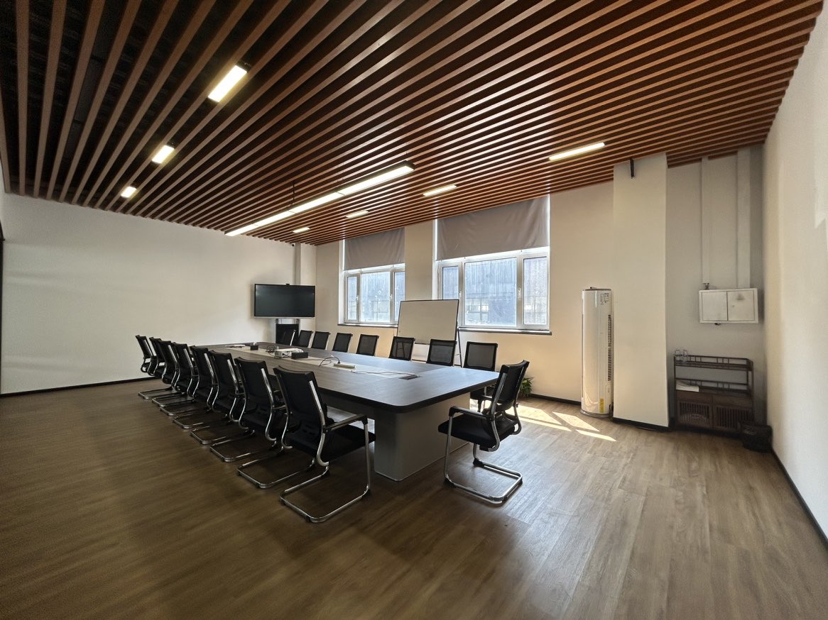 ��˹��--ȫ�����ݻ�����Ϸƽ̨